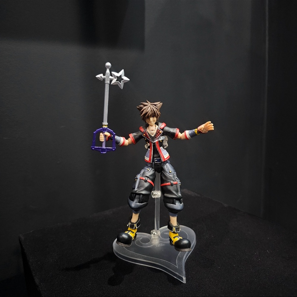 Sora Action Figure Toy - Black, Red & Yellow Kids Collectible